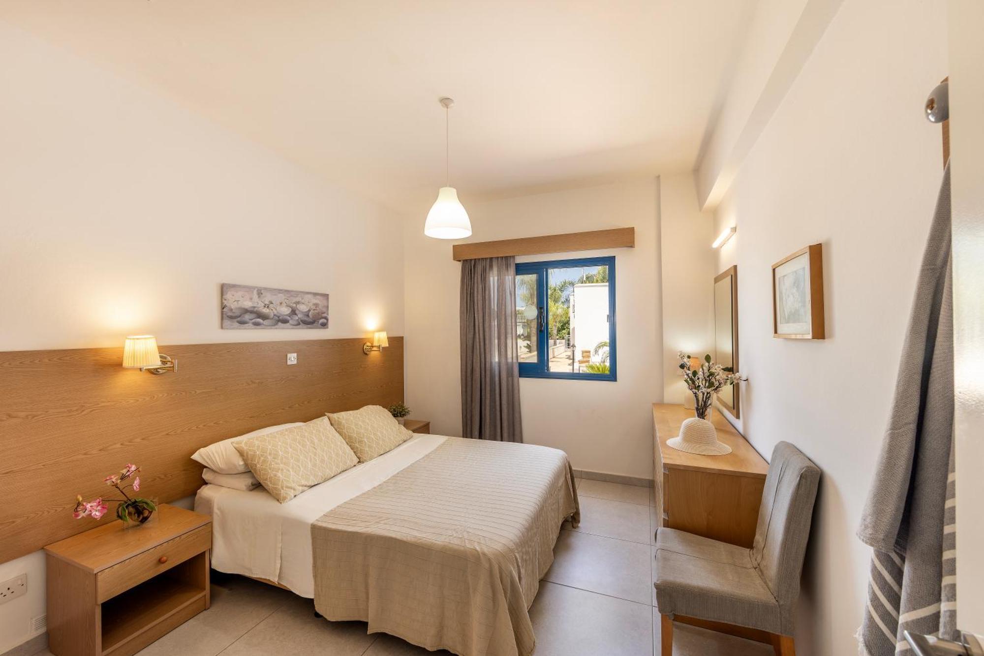 Flouressia Gardens Aparthotel Protaras Exterior photo