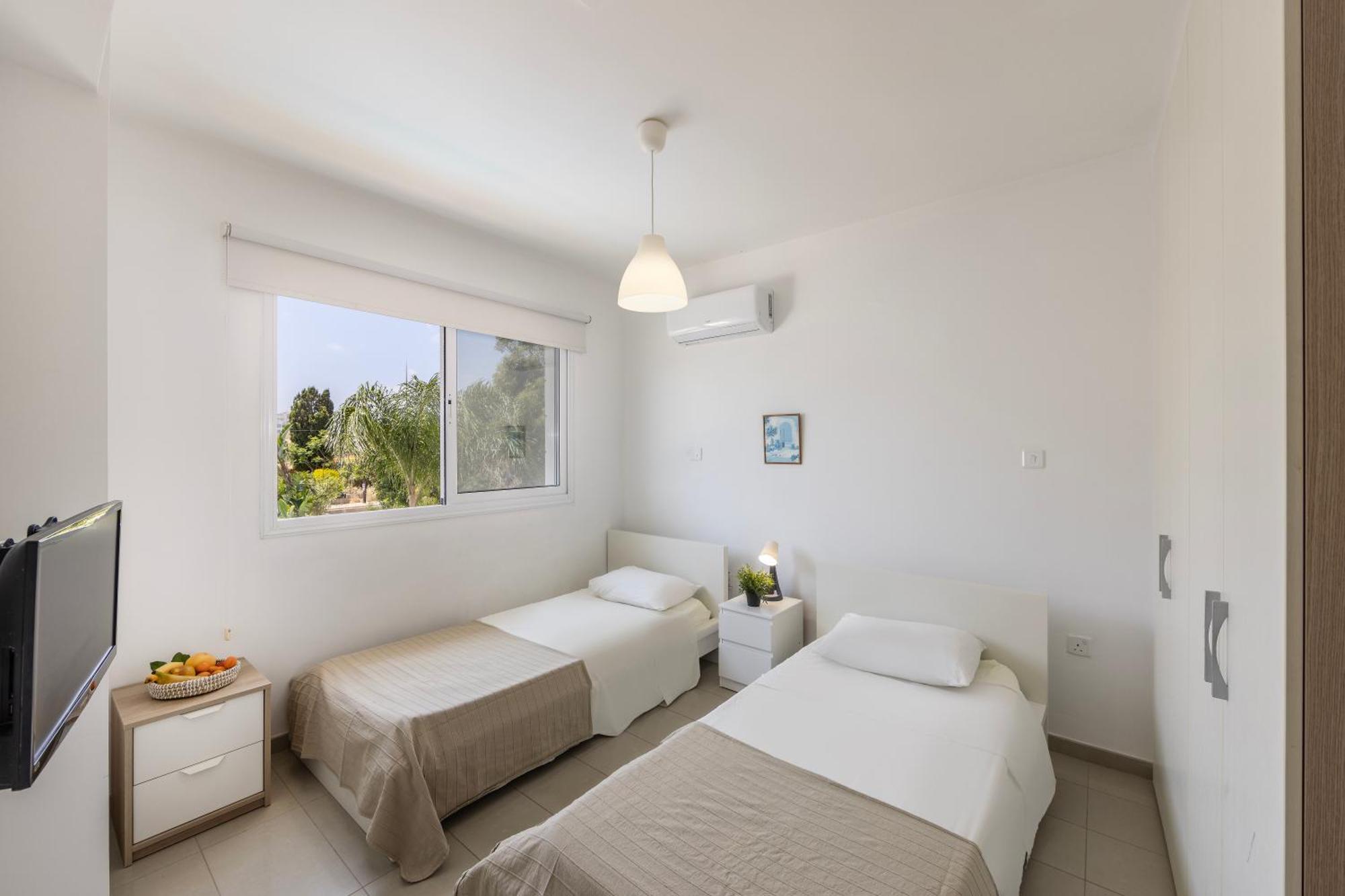 Flouressia Gardens Aparthotel Protaras Exterior photo
