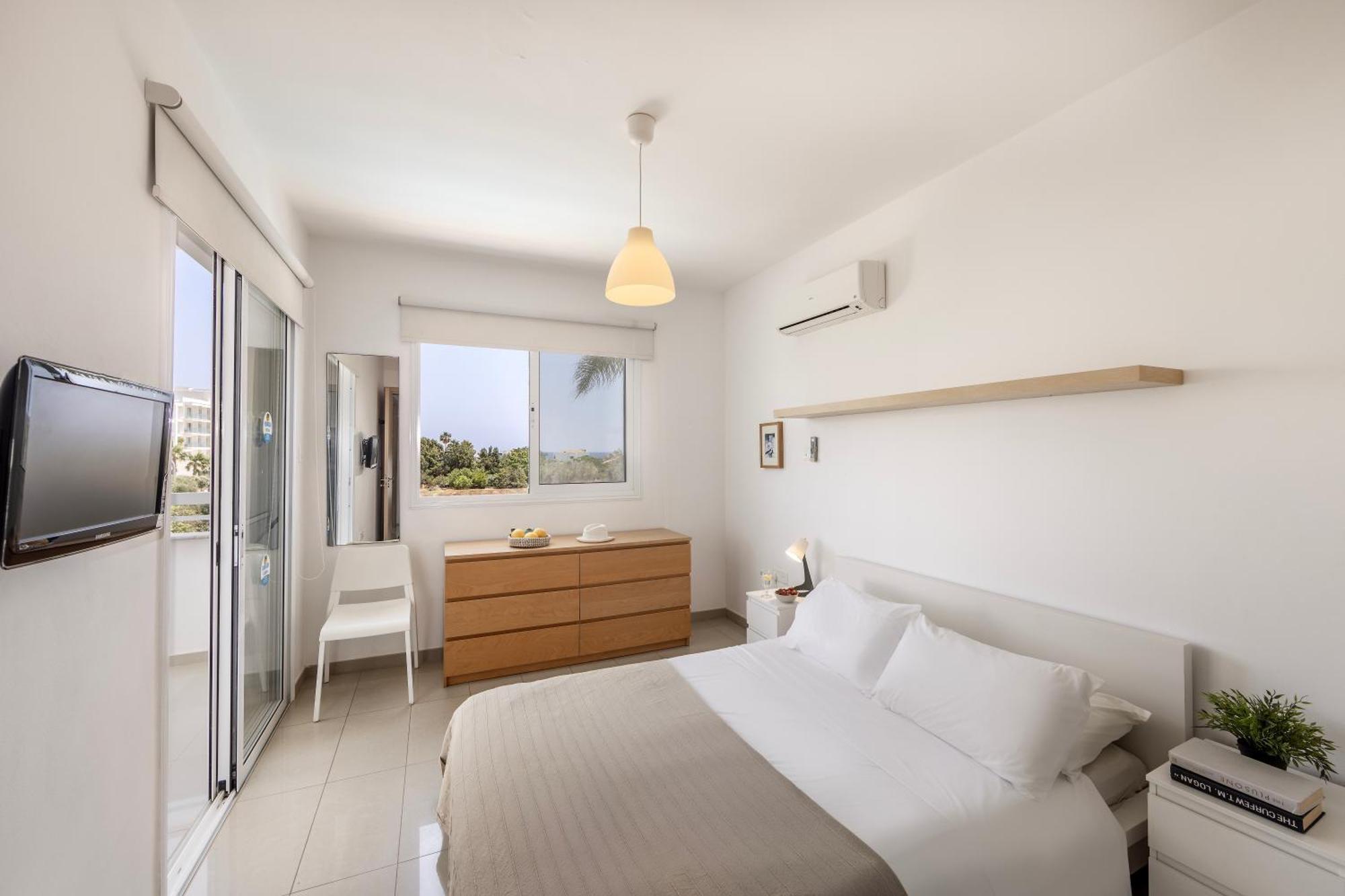 Flouressia Gardens Aparthotel Protaras Exterior photo