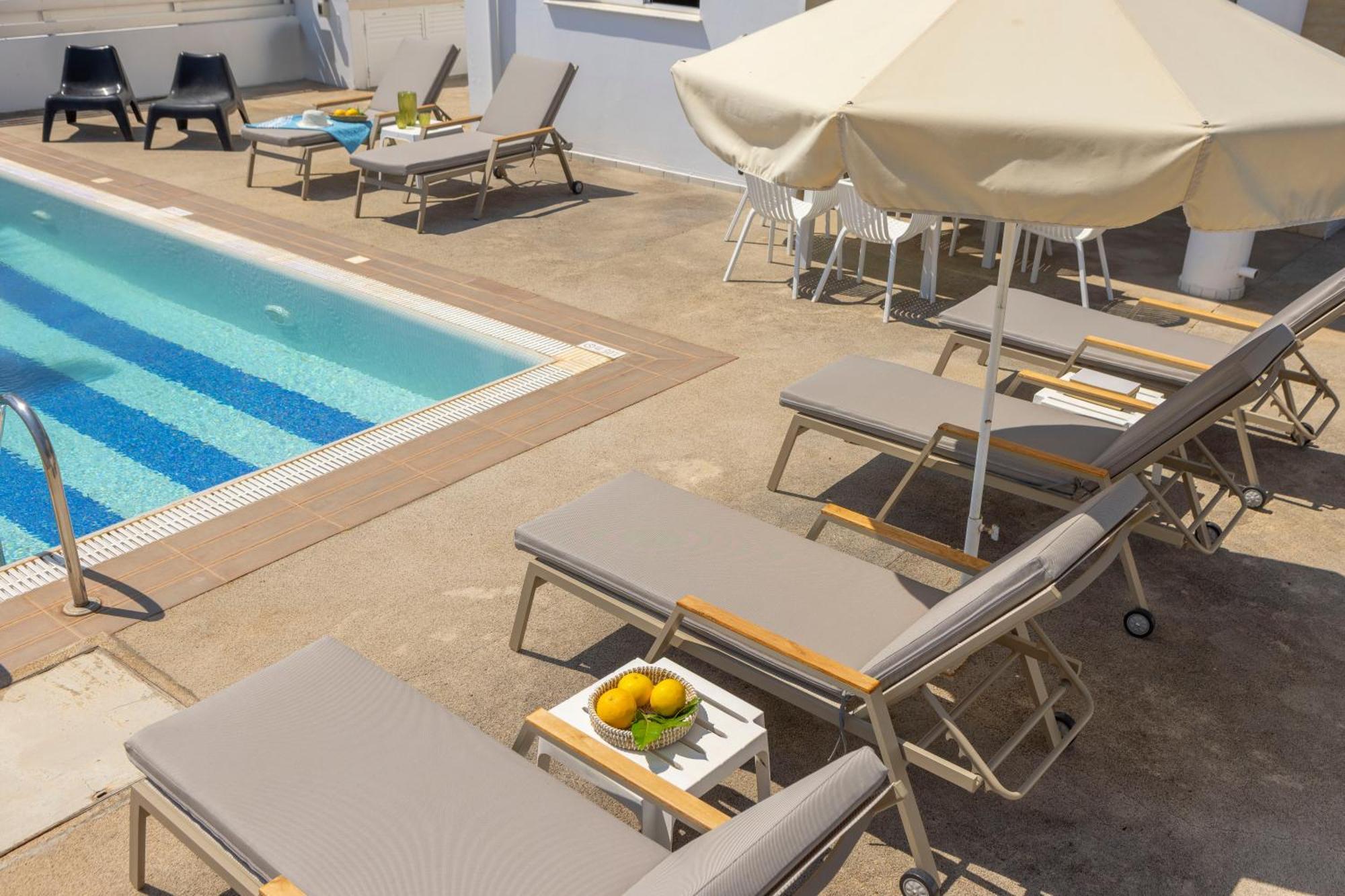 Flouressia Gardens Aparthotel Protaras Exterior photo